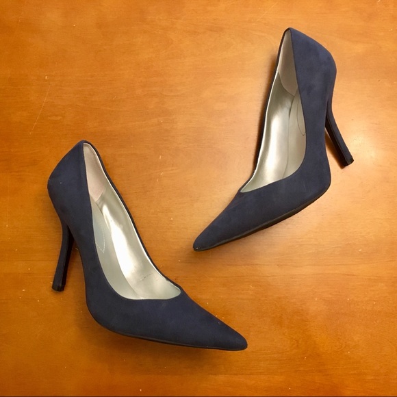 Guess Shoes - Guess Navy Suede Pointed Toe Heels (8.5)